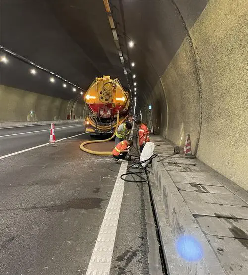 广东隧道排水渠清淤